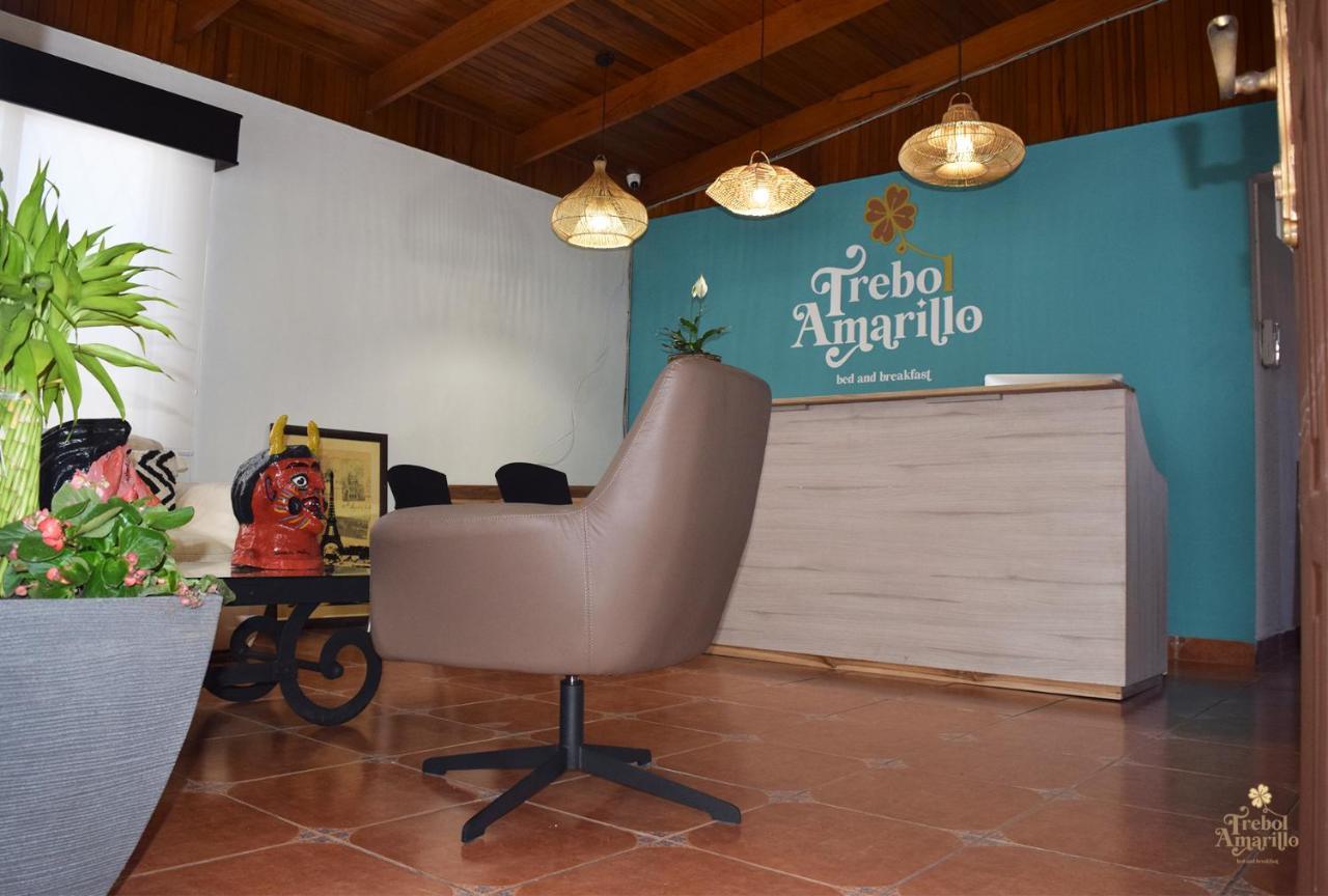 Trebol Amarillo Bed & Breakfast Escazu Ngoại thất bức ảnh