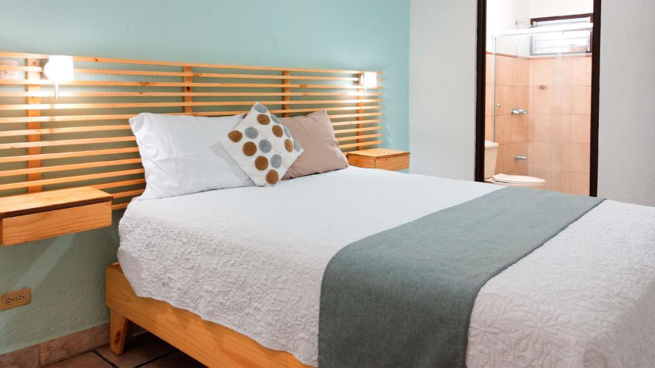 Trebol Amarillo Bed & Breakfast Escazu Ngoại thất bức ảnh