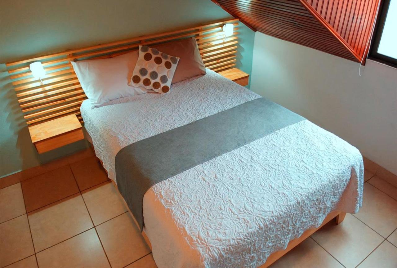 Trebol Amarillo Bed & Breakfast Escazu Ngoại thất bức ảnh