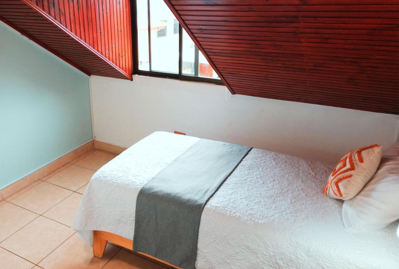 Trebol Amarillo Bed & Breakfast Escazu Ngoại thất bức ảnh