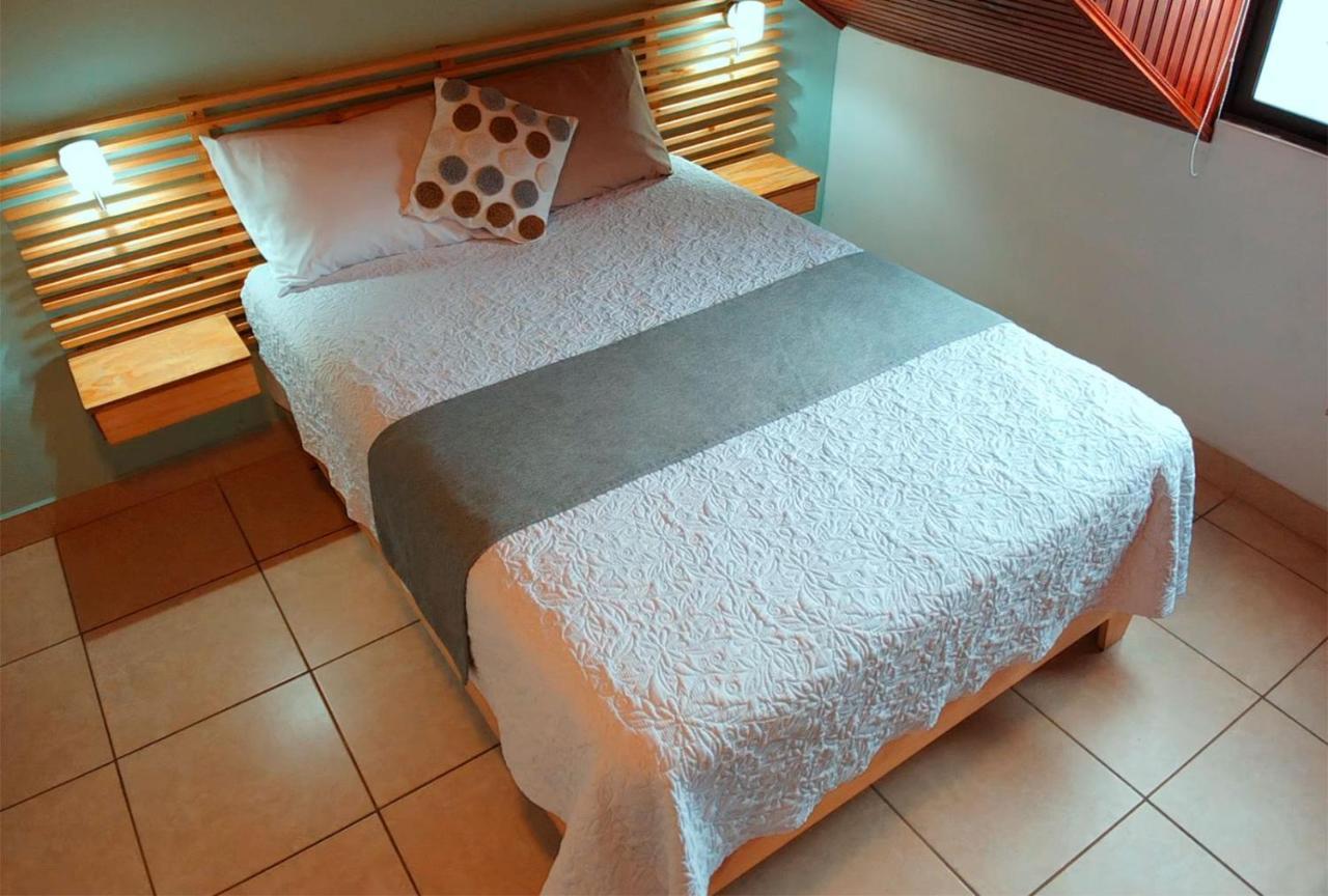 Trebol Amarillo Bed & Breakfast Escazu Ngoại thất bức ảnh